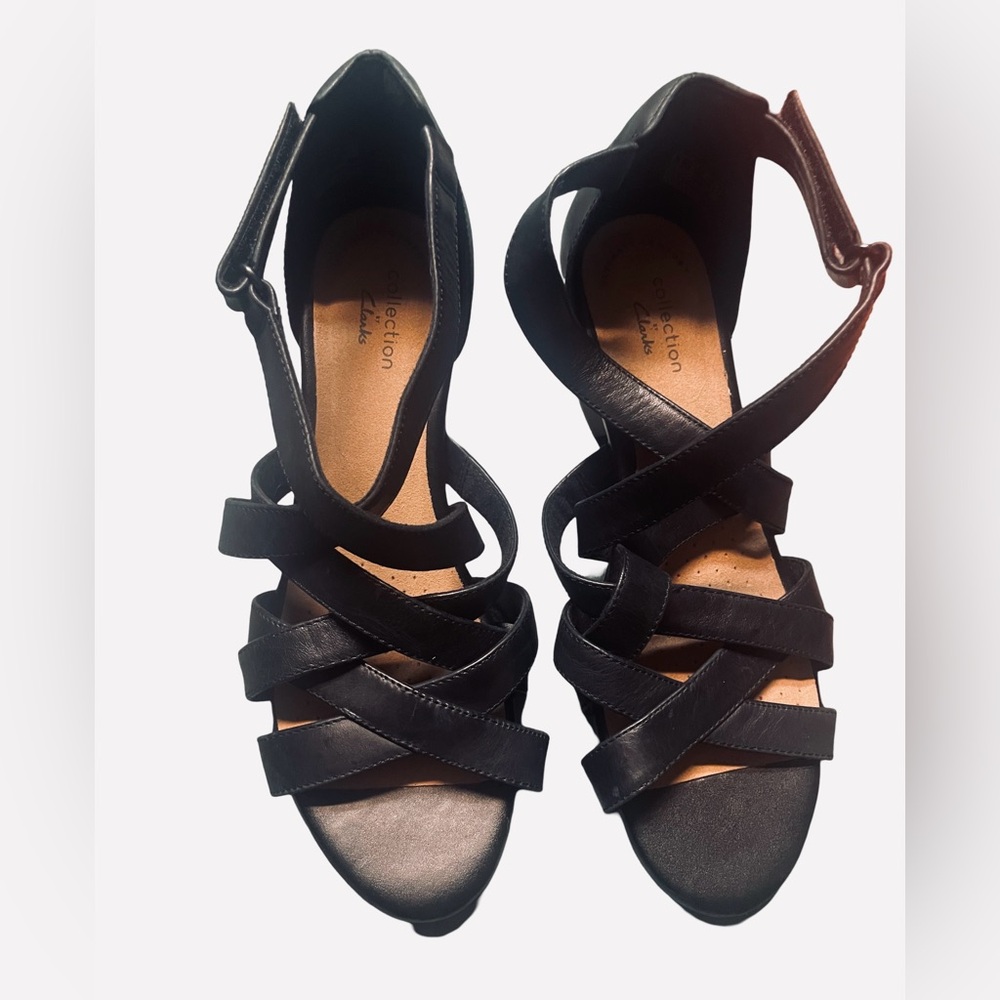 Clark’s Women’s Black Leather Caged Sandals